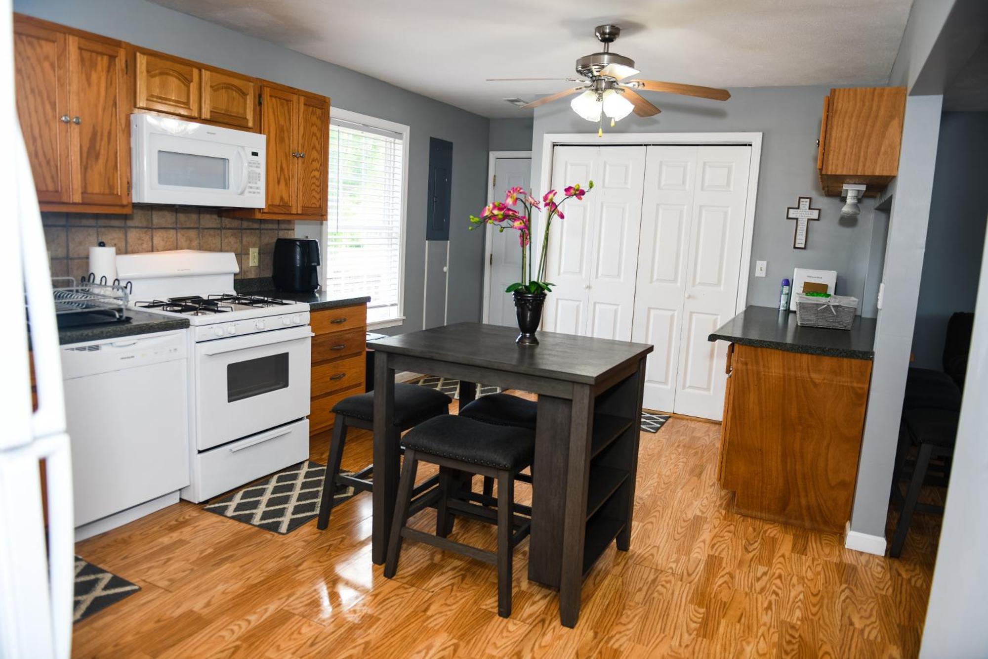 5 Star With Direct Access To Brimstone Recreation Game Room Comfortable Up To 4 Bedrooms Stylish Huntsville Exterior photo